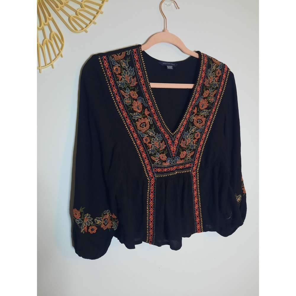 American Eagle Sz XS, Black & Floral Embroidered Blouse, Lightweight Long Sleeve